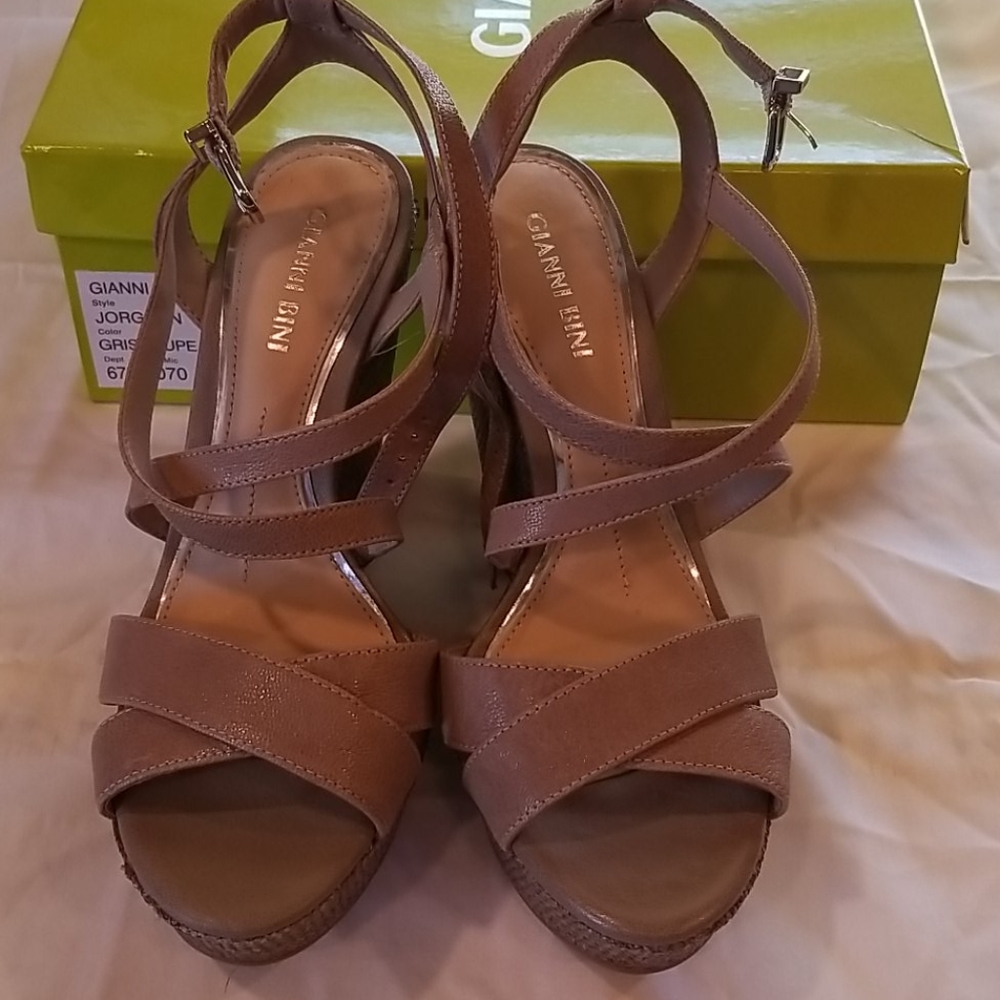 Womens shoes